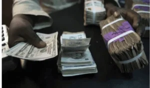 Naira falls to 1,596.60/$ as dollar liquidity tightens