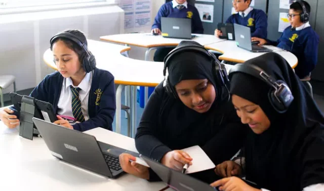 Saudi Arabia to Launch Nationwide AI Curriculum in Schools from 2025 Saudi Arabia to Launch Nationwide AI Curriculum in Schools from 2025