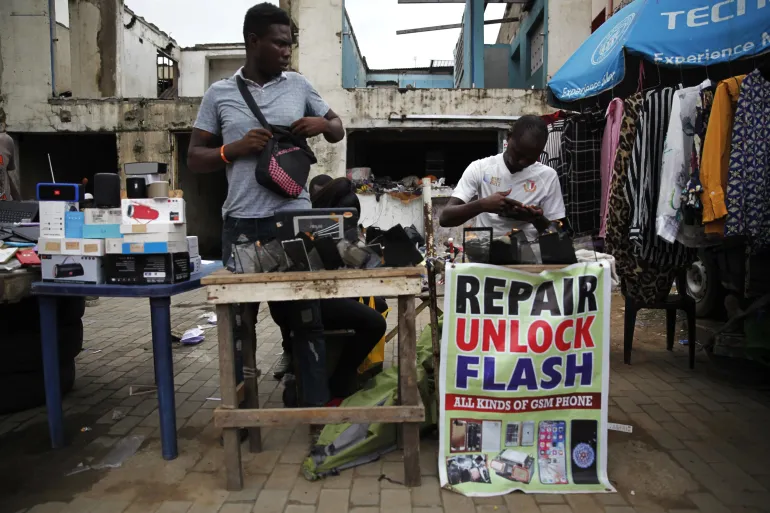 Nigeria’s Secret iPhone Economy