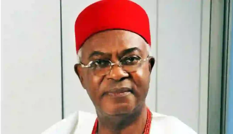 Obi-of-Onitsha-Igwe-Nnaemeka-Achebe