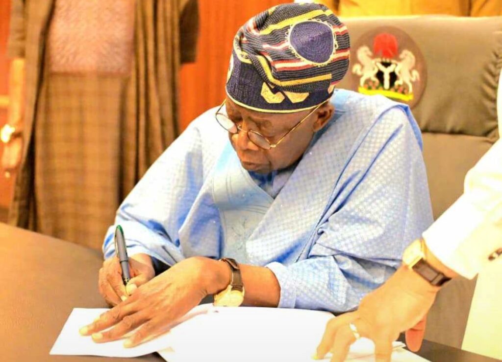Tinubu Cancels 5 % Telecom Levy: A Relief for Millions of Nigerians