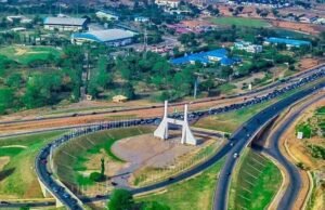 Tension in Abuja as sporadic gunshot with heavy sirens reported past 12 a.m Tension in Abuja as sporadic gunshot with heavy sirens reported past 12 a.m