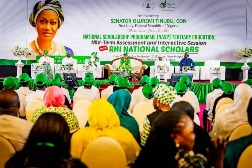Oluremi Tinubu Empowers 47 Students with N47m Scholarships, Laptops