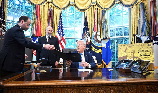 Trump Administration Proposes $100,000 Annual Fee for H-1B Visas — Potential Blow to Global Tech Hiring