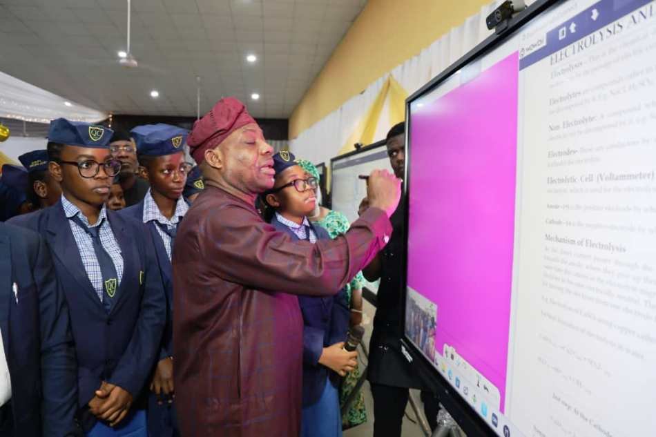 FG reaffirms commitment to digital transformation of public schools