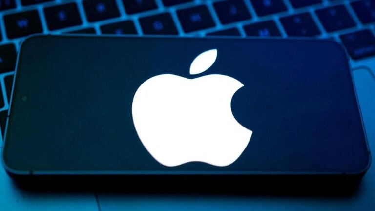 Apple’s Nearly $140 Billion Quarter Signals Strong Year-End Momentum and New Product Wave Ahead
