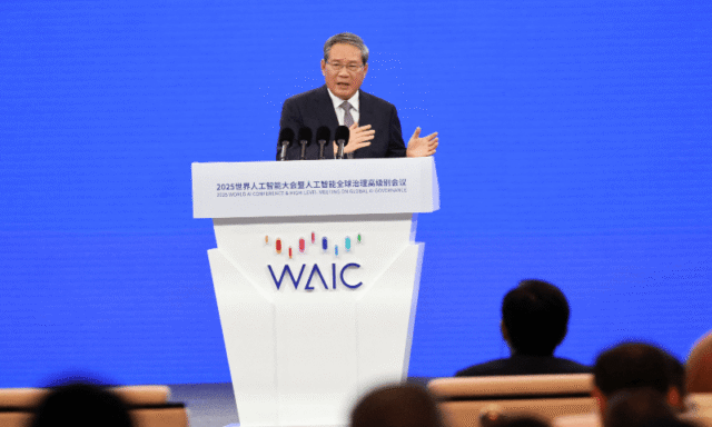 China’s Xi Proposes Global AI Governance Framework at APEC Summit China’s Xi Proposes Global AI Governance Framework at APEC Summit