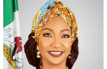 NIHOTOUR: Nigerian Govt Sets Ambitious Goal to Break Guinness World Record for Longest Dining Table NIHOTOUR