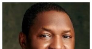 BREAKING: EFCC in Dramatic Raid on Malami’s Residence Over Alleged Multi-Billion Fraud (VIDEO) malami