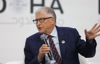 Bill Gates admits to 2 affairs, apologises to foundation staff over Epstein ties Bill Gates