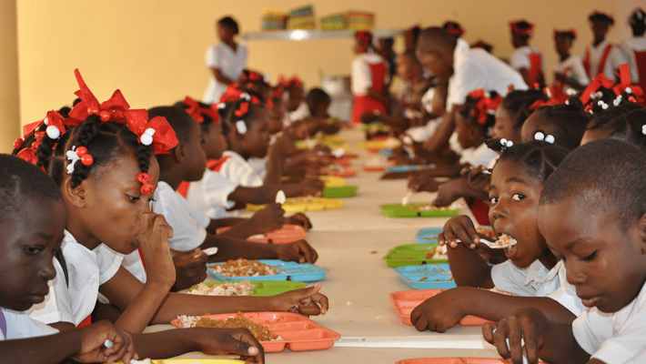 Nigeria’s 2026 Budget Prioritises Feeding and Scholarships for Pupils and Students