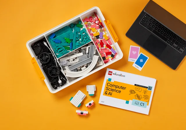 LEGO Education Unveils Groundbreaking Computer Science and AI Kit for Classrooms