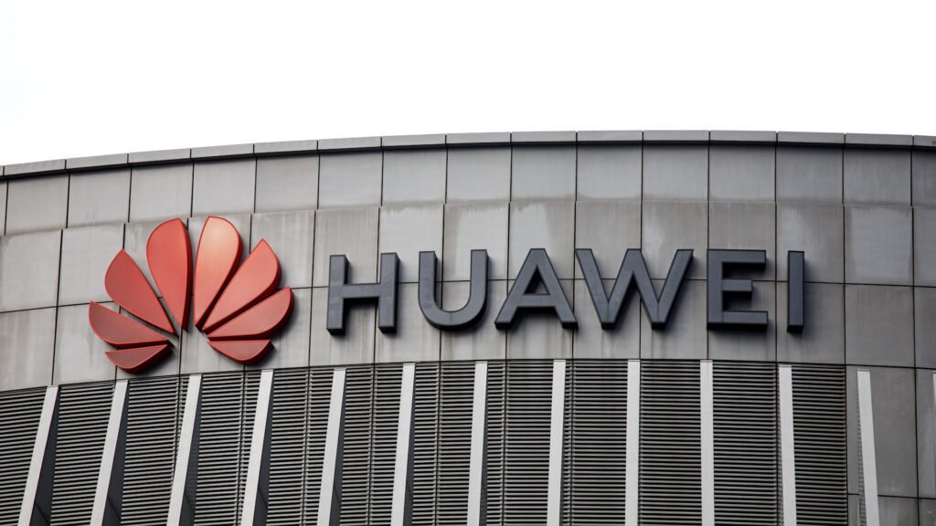 Huawei’s New AI Chip Gains Backing from ByteDance and Alibaba as China Pushes for Tech Independence