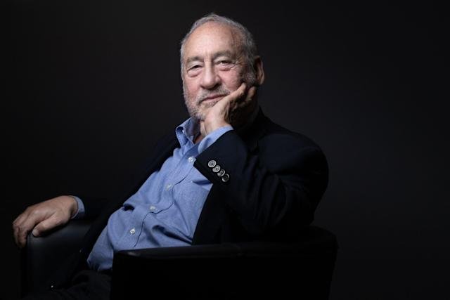 Joseph Stiglitz Warns AI Boom Could Burst Before Delivering Real Economic Benefits