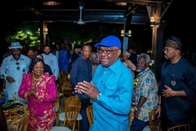 Wike-meets-Rivers-APC-delegates1 wike