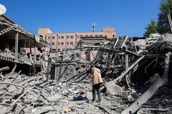 Iran War Latest: Trump Halts Planned Airstrikes for Two-Week Diplomatic Window