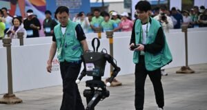 Humanoid Robots Outrun Humans at Beijing Half Marathon, Marking a New Tech Frontier in 2026 Humanoid Robots Outrun Humans at Beijing Half Marathon, Marking a New Tech Frontier in 2026