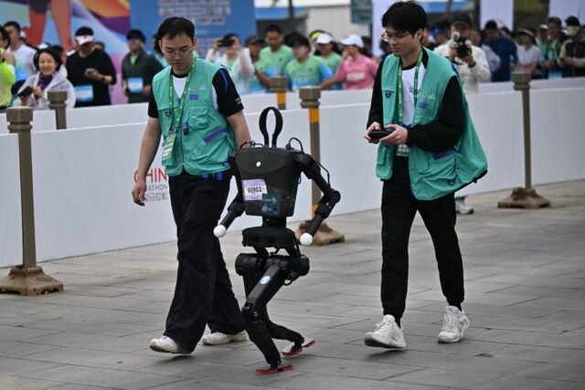 Humanoid Robots Outrun Humans at Beijing Half Marathon, Marking a New Tech Frontier in 2026