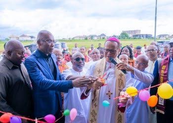Leo Stan Ekeh Foundation Commissions AI Tech Centres in Two Lagos Schools