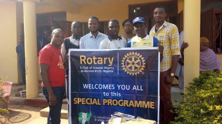 Rotary Club Renovates Lagos School Classroom, Donates 2,300 Exercise Books